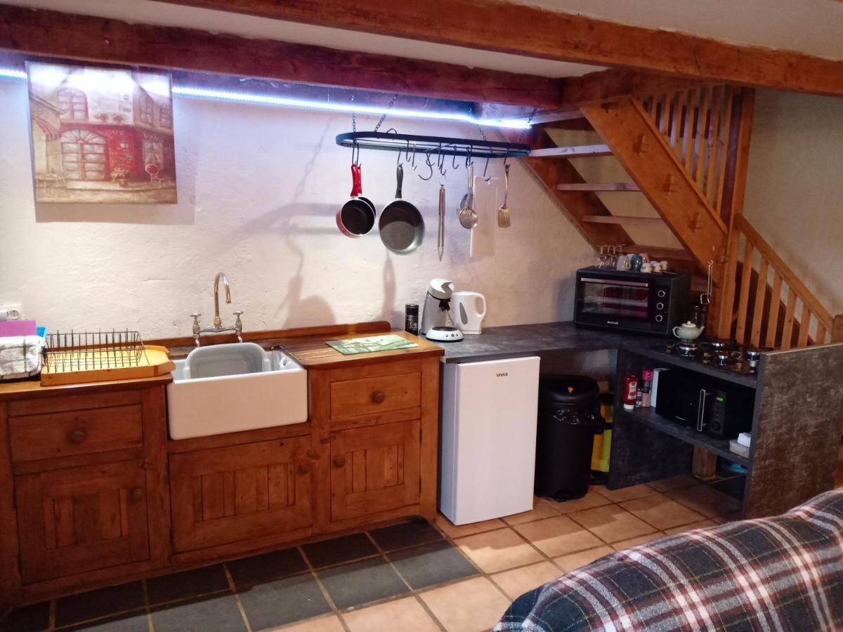Character Breton Cottage Carhaix-Plouguer Exterior foto